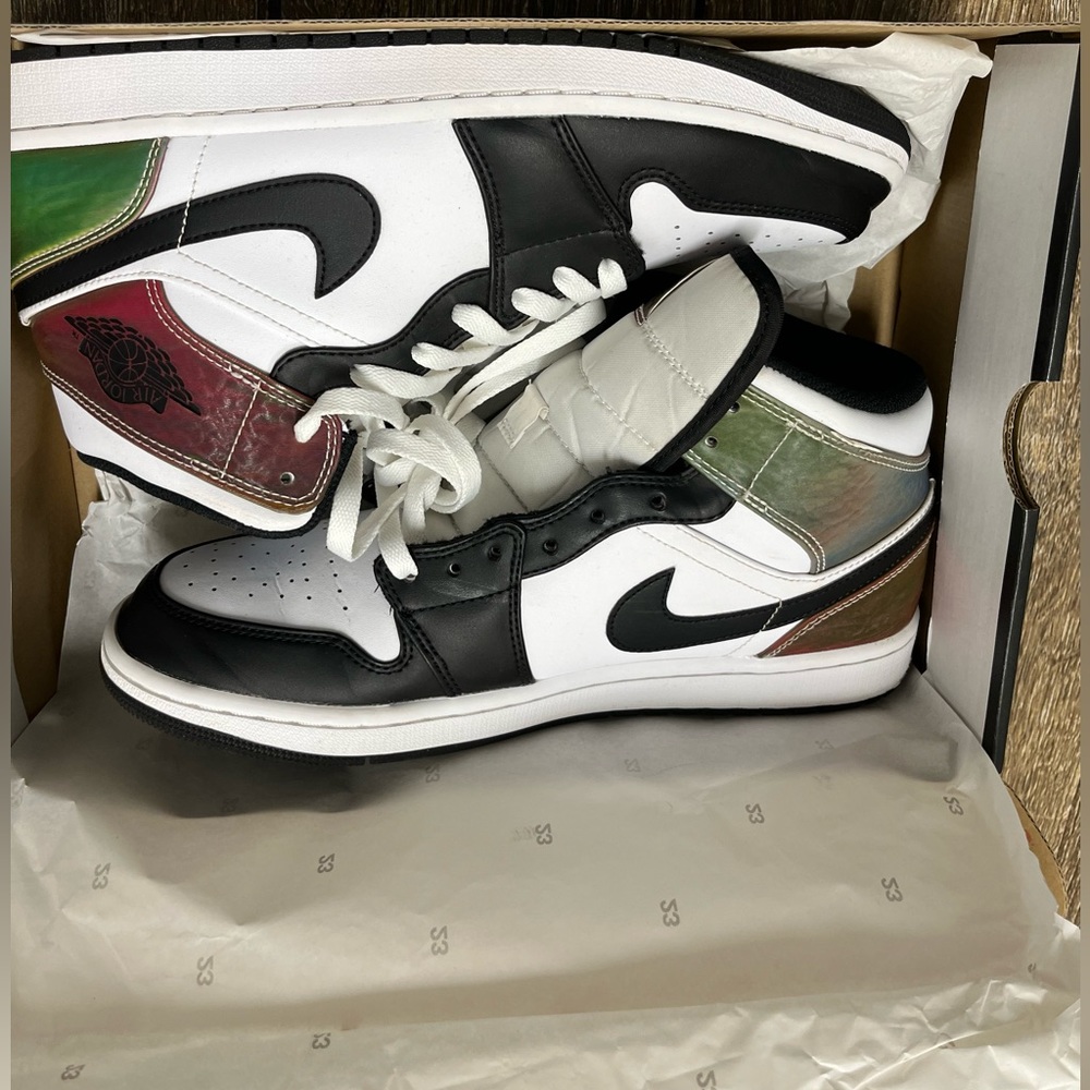 Air Jordan 1 - Mens - 10.5 -